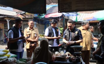 Harga Daging Sapi dan Ayam Naik di Pasar Mojosari, Telur Justru Turun