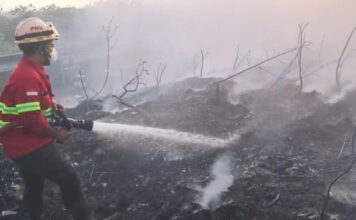 Api TPA Belahantengah, Mojosari Sudah Padam, Mengapa Masih Harus Terus Dibasahi?