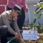 Polsek Pacet Bangun Kepedulian Lingkungan Bersama Warga Claket